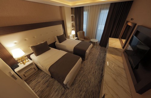 Tusba Hotel | VERA VISTA HOTEL