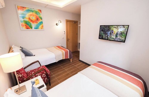 Yesiluzumlu Hotel | La Vera