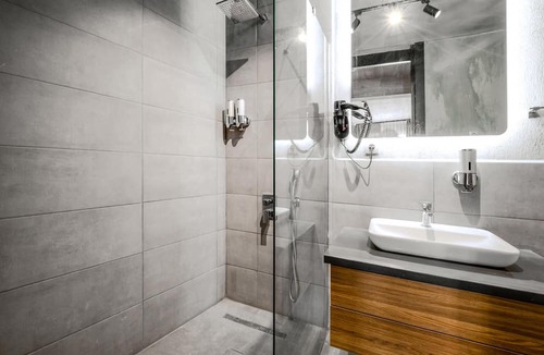 Hacımemis House | Vacation Flat w Pool in Alacati 5 min to Beaches