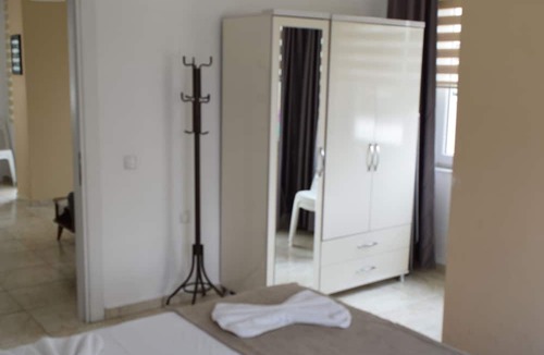 Konyaalti Bed & Breakfast | Apartment Güden Pearl Pool und Bergblick