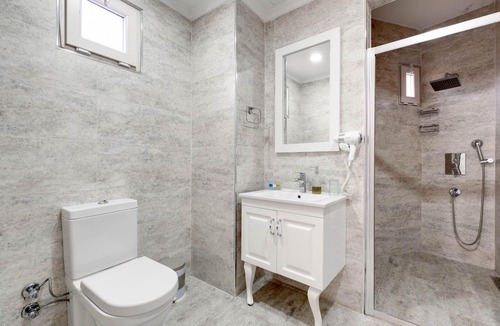 Cekirge Mahallesi House | Hotel Room w Garden and Shared Terrace in Bursa