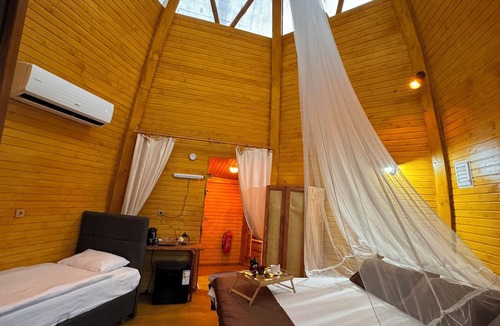 Yanik Hotel | Maui Sapanca