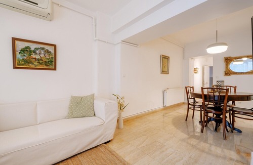 Esentepe Apartment | Cozy Central Flat w Garden 5 min to Metro in Sisli