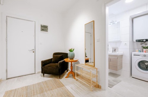Esentepe Apartment | Cozy Central Flat w Garden 5 min to Metro in Sisli