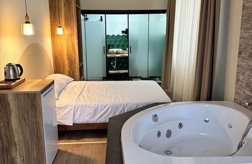 Suleymanpasa Hotel | Kingway Suite