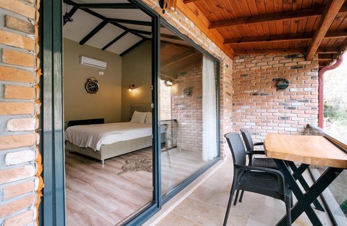 Altinova Bed & Breakfast | Bağdat Resort Otel