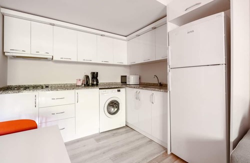 Goynuk Apartment | Charming Flat w Garden, 5 min to Beach in Kemer