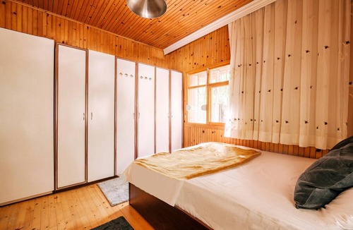 Goynuk Apartment | Charming Flat w Garden, 5 min to Beach in Kemer