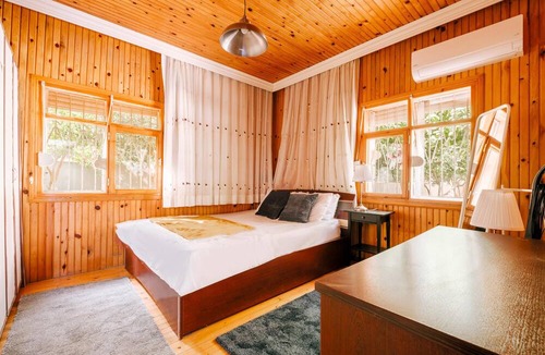 Goynuk Apartment | Charming Flat w Garden, 5 min to Beach in Kemer