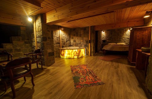 Rize Hotel | Hobbit Chalet