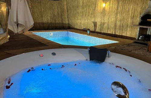 Yanik Ski Chalet | S More