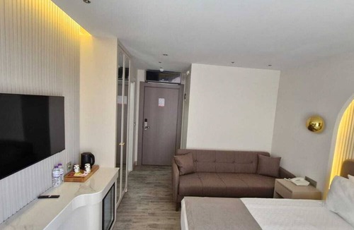 Eski Lara Hotel | Alpek Hotel Antalya