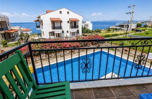 Karaburun Hotel | Karaburun Konak Hotel