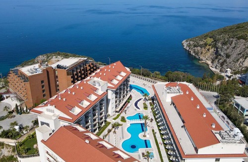 Kusadasi City Centre Hotel | Ramada Hotel & Suites by Wyndham Kusadasi