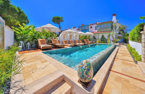 Tokoglu Hotel | Palas Alacati - Adults Only