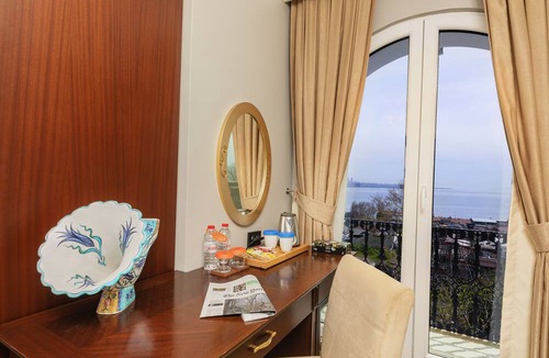 Sultanahmet Hotel | The Magnaura Palace Hotel