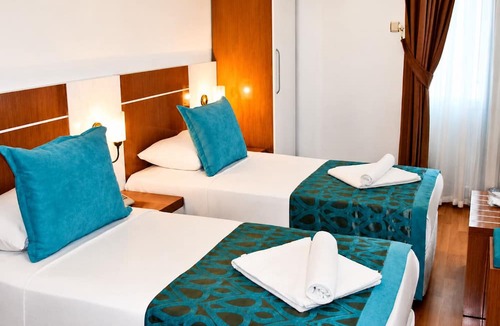 Lara Hotel | Esperanza Hotel