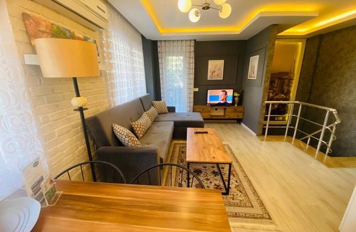 Konyaalti Apartment | Royal Loft Suit
