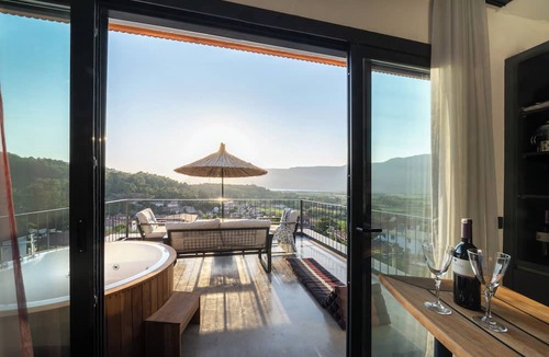 Akcapinar Apartment | Kikonia Art & Suites