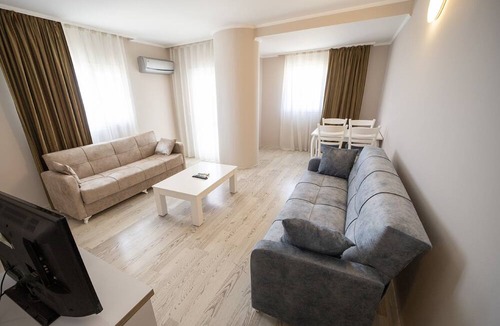 Kadnlar Denizi Mahallesi Apartment | Silver Tower Family Apart Otel