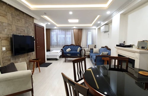 Cihangir Apartment | Taksim Cihangir Apt. Family & Friends 2BR: Sleeps 8, Central Location, Open Plan
