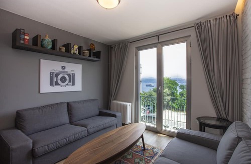 Kabatas Condo | Modern Waterfront Apt. with a Striking View