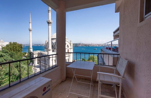 Kabatas Condo | Waterfront Penthouse Apt. with a Stunning View