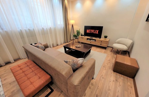 Cihangir Apartment | Stay in the heart of Istanbul’s creative soul—Cihangir. This spacious, stylish apartment is steps from Taksim Square, Istiklal Street, and Kabataş Tramway, perfect for groups seeking comfort, culture, and convenience.