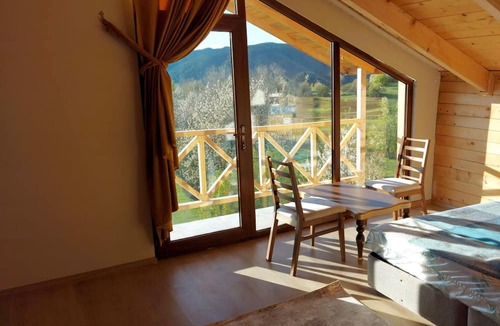 Savsat Apartment | Süles Apart Evleri
