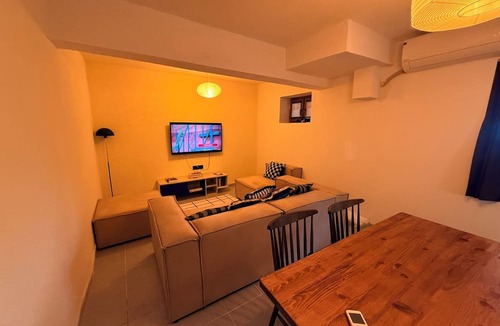 Fethiye City Center Apartment | Cozy 2-bedroom apartment in charming in Fethiye Center with AC - Ground Floor