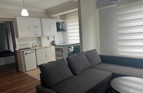 Pendik Apartment | Kozine Nest 1+1 Stylish Pool, Parking, Parking