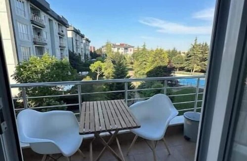 Pendik Apartment | Deluxe 2+1 Pool, balcony, nature, 5 min. from Sabiha Gökçen