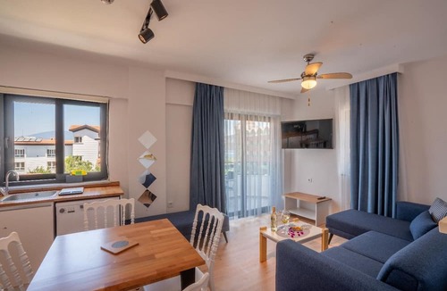 Icmeler City Center Apartment | içmeler apart dream