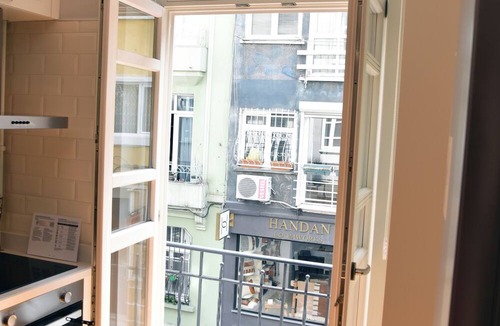 Cihangir Apartment | İstanbul Guesthouse