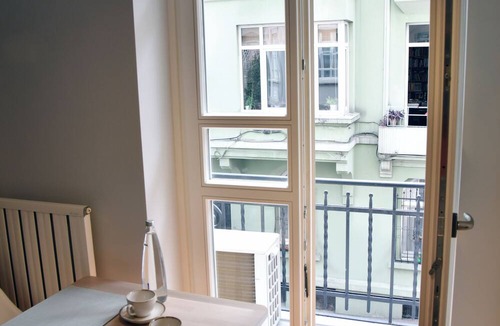Cihangir Apartment | İstanbul Guesthouse
