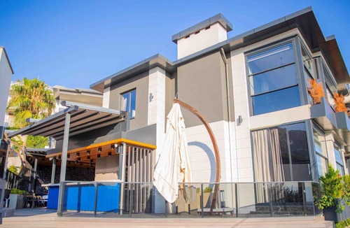 Seki Apartment | Antique Hills