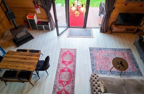Masukiye Ski Chalet | Maşukiye Pink House Bungalow