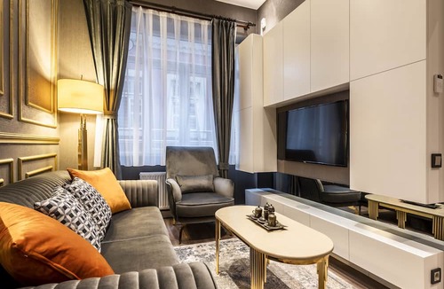 Pera Apartment | Two Bedroom Apartment with Breakfast Istıklal St
