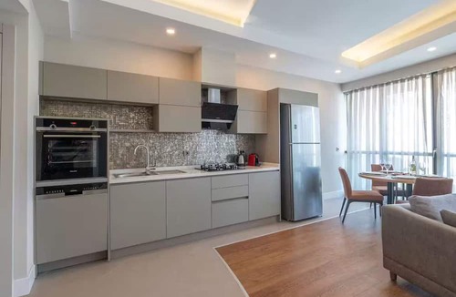 Kundu Apartment | 2 Bedroom Luxurious Apartment with Pools, SPA, GYM, free parking