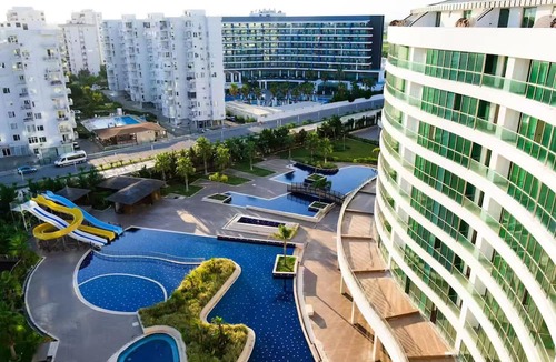 Kundu Apartment | 2 Bedroom Luxurious Apartment with Pools, SPA, GYM, free parking