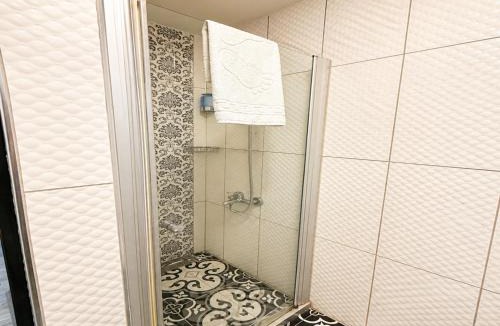 Taksim Apartment | Dr-Manouchehr House Hotel