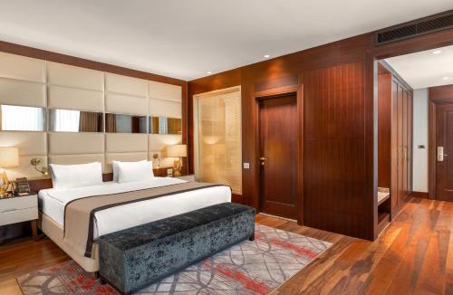 Halkali Hotel | Elite World Grand Istanbul Basın Ekspres
