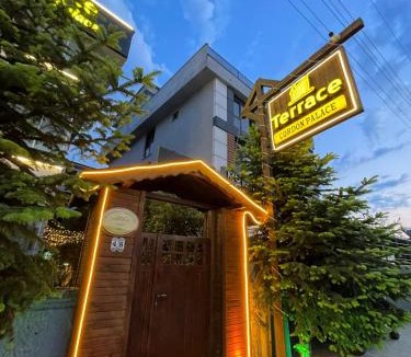 Serdivan Bed & Breakfast | Terrace Cordon Palace