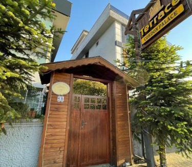 Serdivan Bed & Breakfast | Terrace Cordon Palace