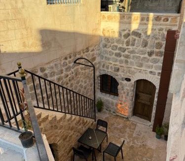 Artuklu Hotel | Erkar Konağı
