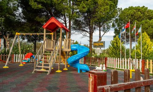 Ezine Hotel | Helen Troya Hotel Geyikli