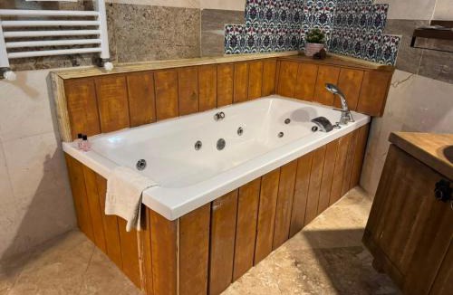 Nar Hotel | Aşk-ı Nare Cave Hotel - Swimming Pool & SPA