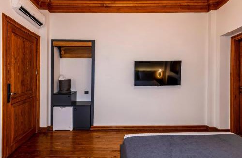 Pera Hotel | Crow Kallavi Hotel
