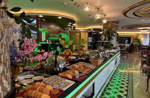 Antalya City Centre Hotel | AURA ADALYA PALACE Hotel