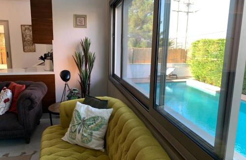 Cesme Villa | Luxury Vacation Seaside Villa with Privacy